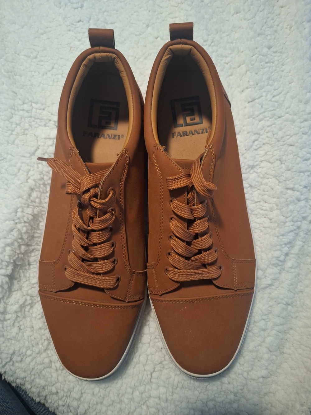 Men's Classic Tan Lace-Up Sneakers